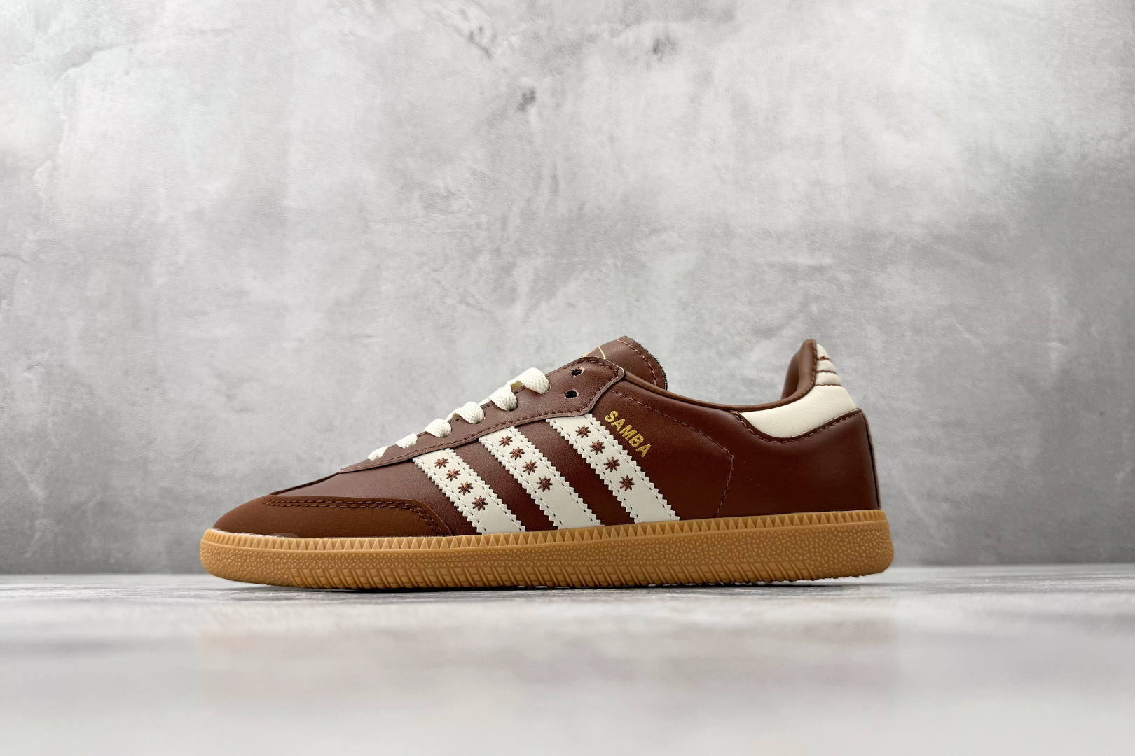 出口订单 adidas originals Samba Preloved Brown 棕白 JR8821 出口订单 adidas originals Samba Preloved Brown 棕白 JR8821