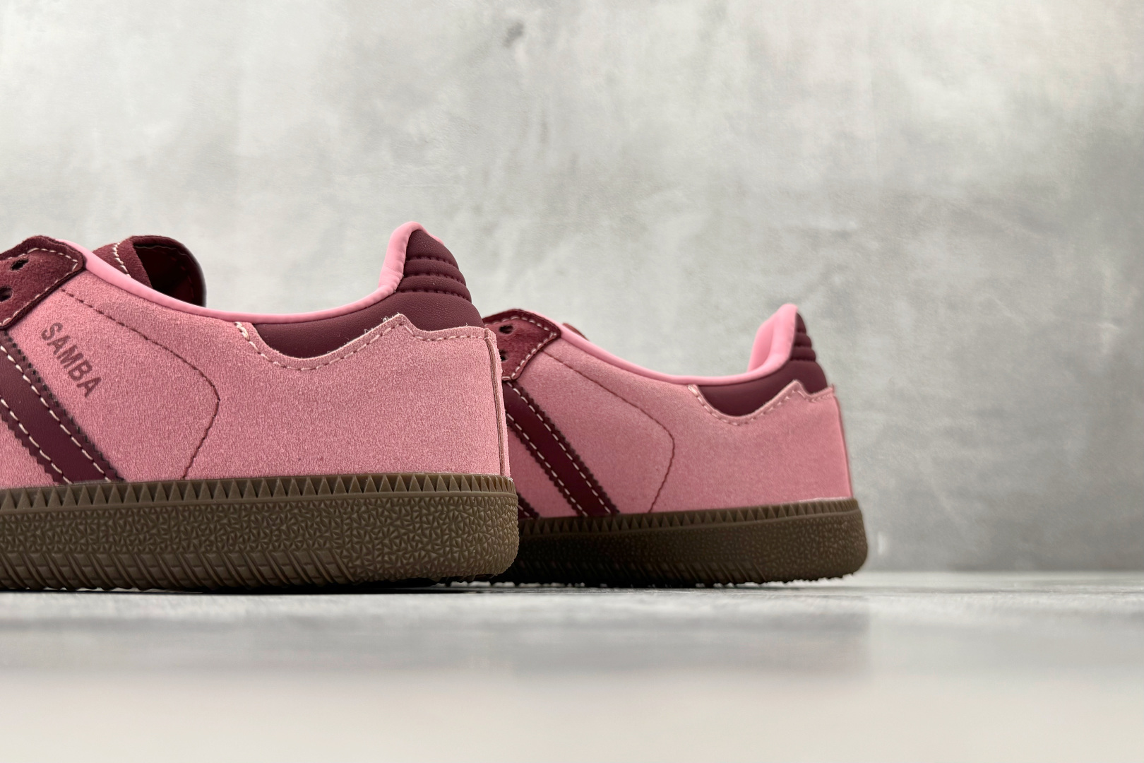 出口订单 adidas originals SAMBA Valentine's Day 情人节限定款 粉色 IH6704 出口订单 adidas originals SAMBA Valentine's Day 情人节限定款 粉色 IH6704