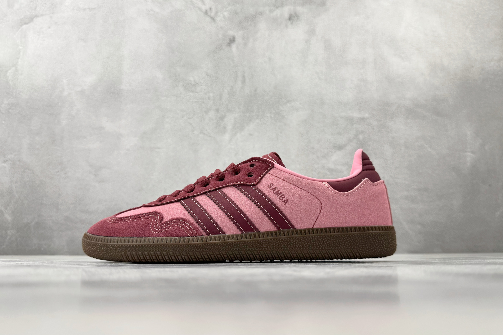 出口订单 adidas originals SAMBA Valentine’s Day 情人节限定款 粉色 IH6704 出口订单 adidas originals SAMBA Valentine’s Day 情人节限定款 粉色 IH6704