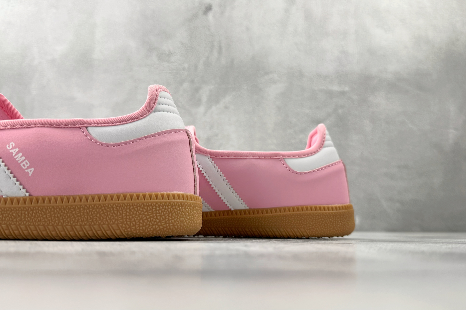 出口订单 adidas originals Samba Jane 粉色 JP9544 出口订单 adidas originals Samba Jane 粉色 JP9544