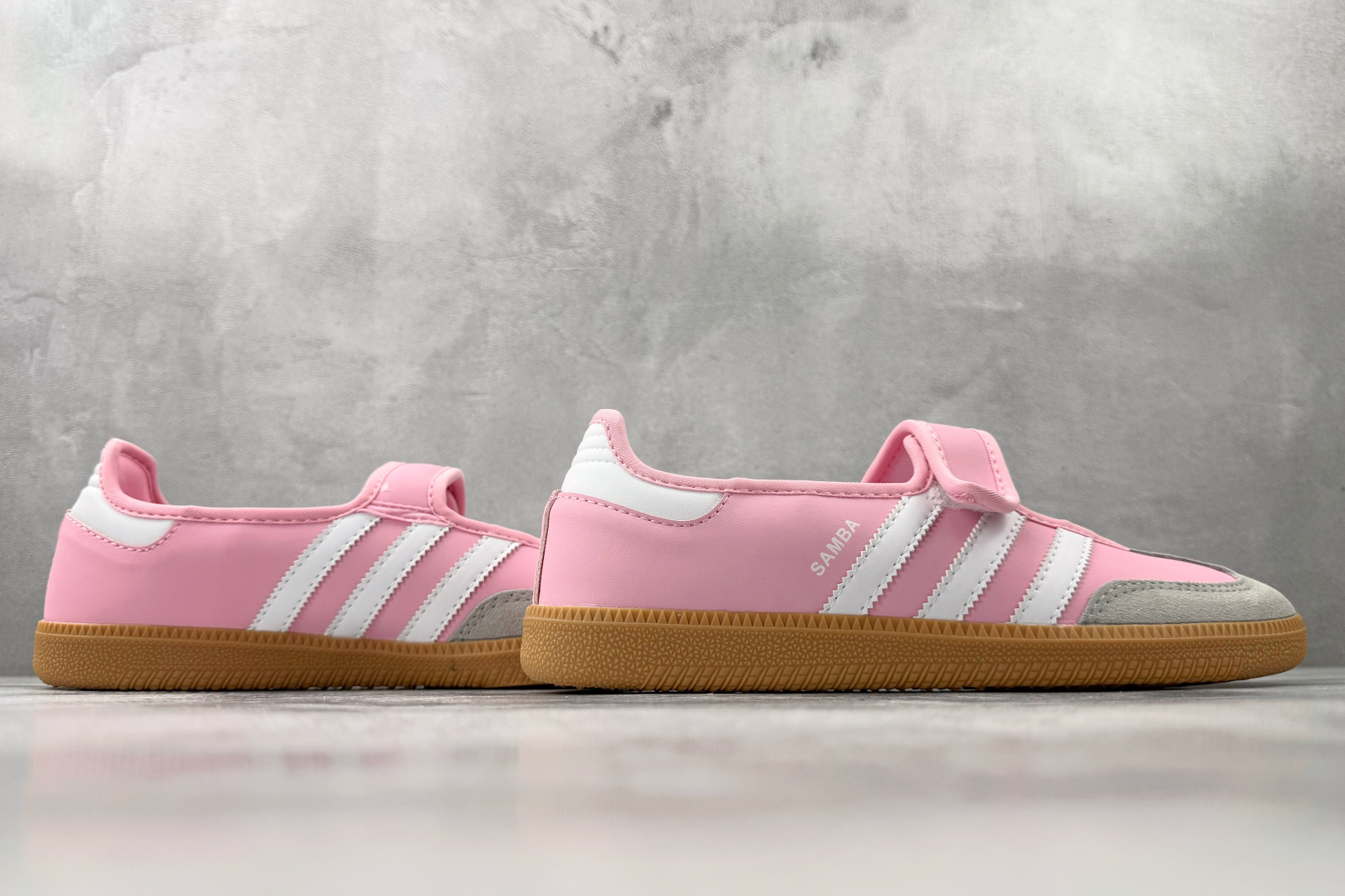 出口订单 adidas originals Samba Jane 粉色 JP9544 出口订单 adidas originals Samba Jane 粉色 JP9544