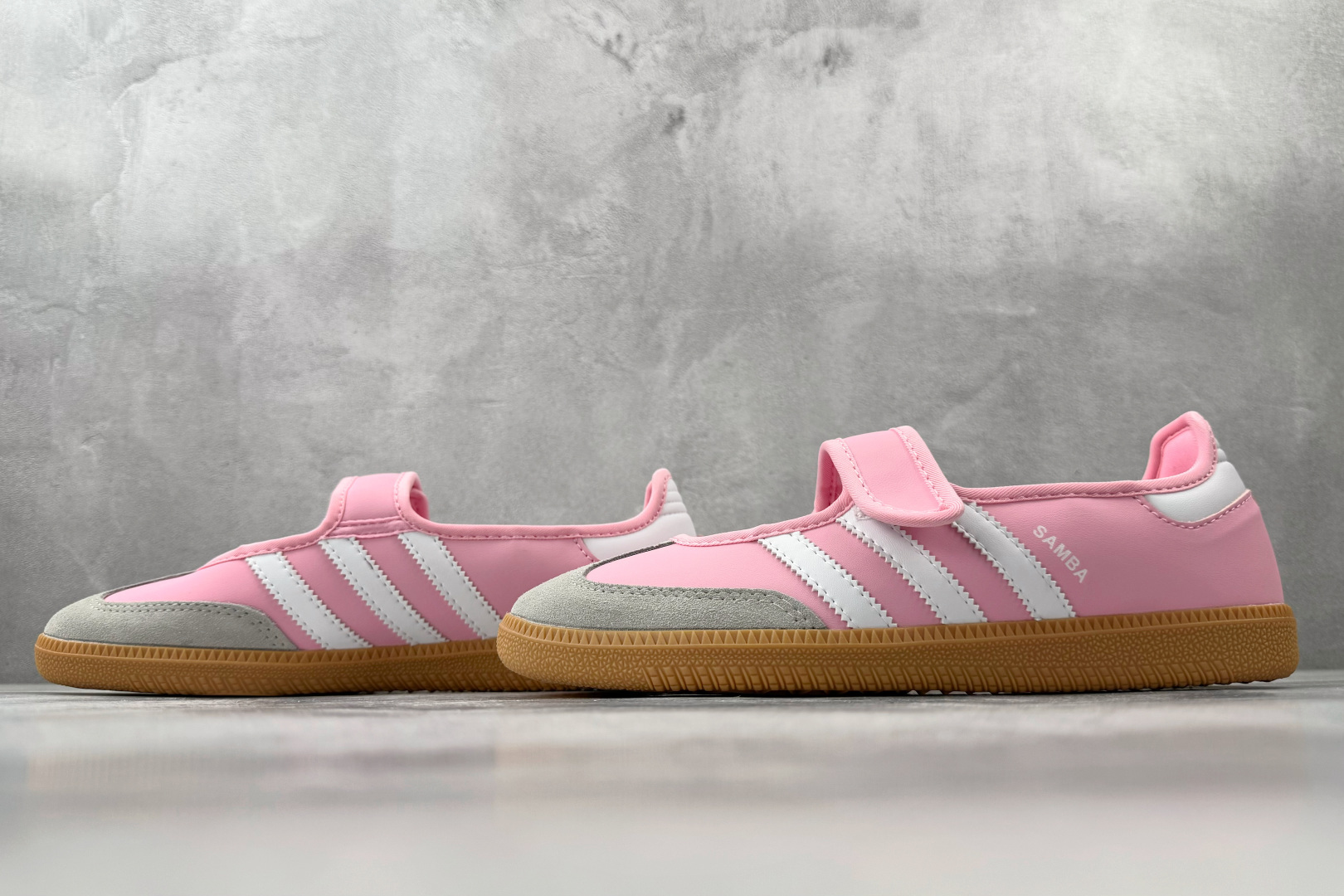 出口订单 adidas originals Samba Jane 粉色 JP9544 出口订单 adidas originals Samba Jane 粉色 JP9544