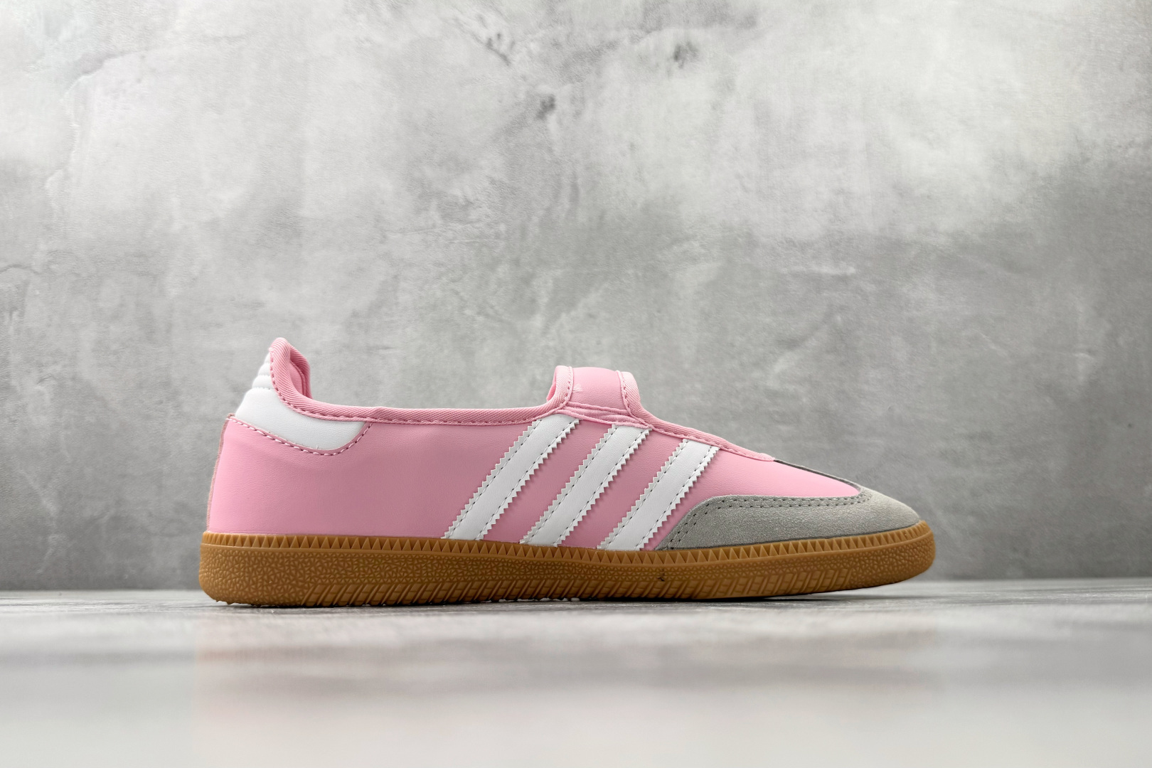 出口订单 adidas originals Samba Jane 粉色 JP9544 出口订单 adidas originals Samba Jane 粉色 JP9544