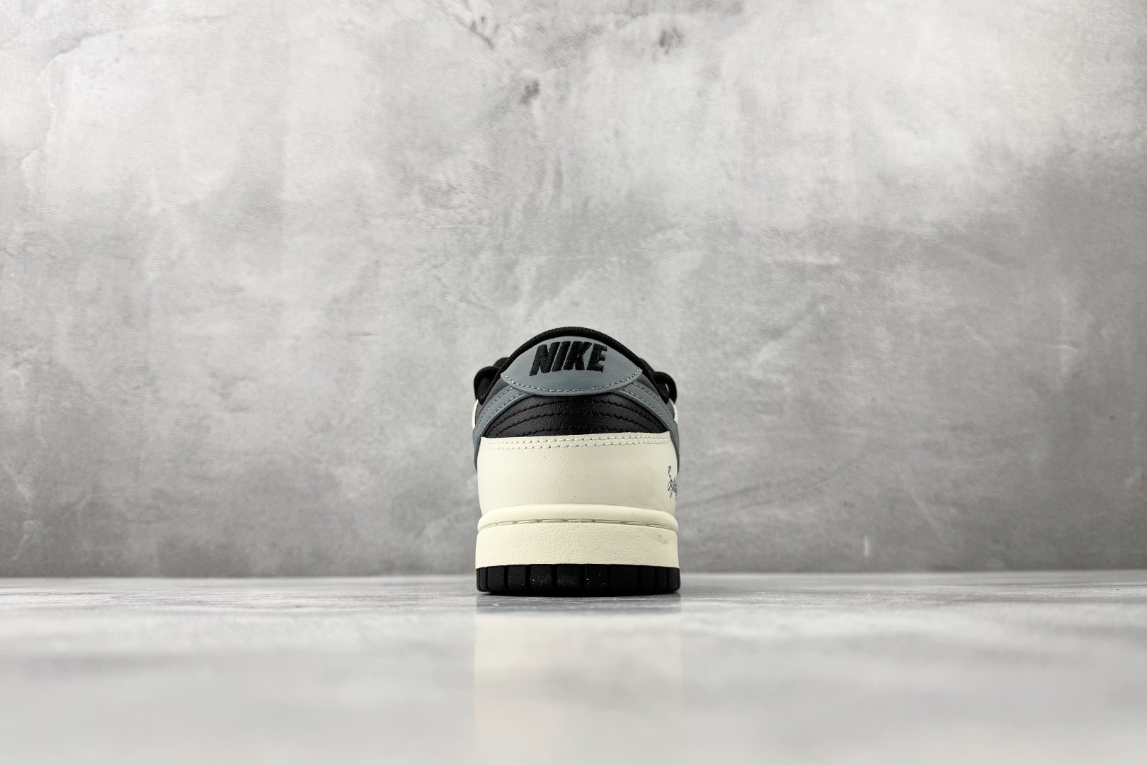 定制球鞋 Nike Dunk 射手座 米灰黑 HF5441-100 定制球鞋 Nike Dunk 射手座 米灰黑 HF5441-100