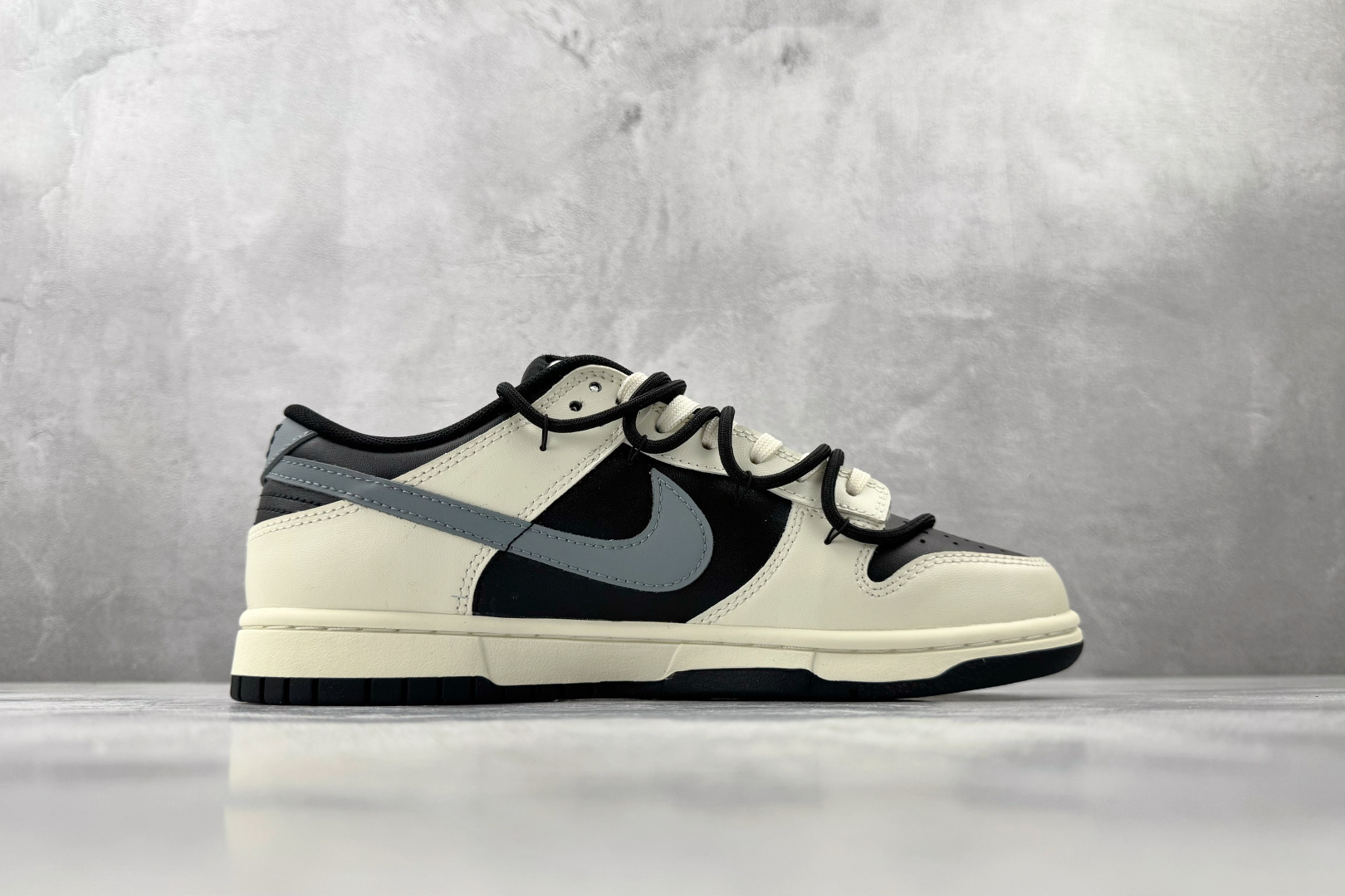 定制球鞋 Nike Dunk 射手座 米灰黑 HF5441-100 定制球鞋 Nike Dunk 射手座 米灰黑 HF5441-100