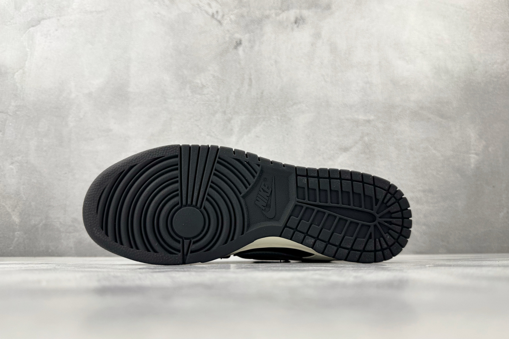 定制球鞋 Nike Dunk 射手座 米灰黑 HF5441-100 定制球鞋 Nike Dunk 射手座 米灰黑 HF5441-100
