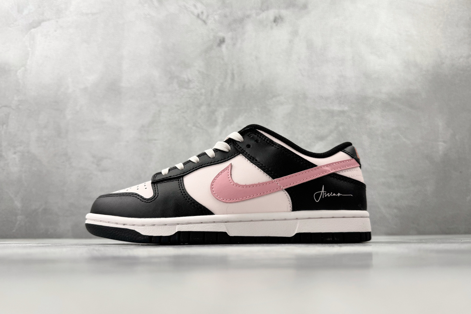 定制球鞋 Nike Dunk 粉墨序曲 黑白粉 BP1228-173 定制球鞋 Nike Dunk 粉墨序曲 黑白粉 BP1228-173