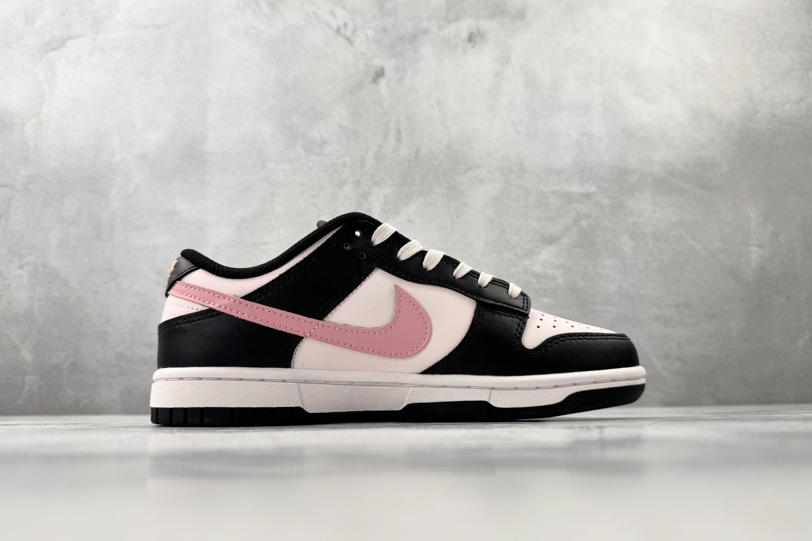 定制球鞋 Nike Dunk 粉墨序曲 黑白粉 BP1228-173 定制球鞋 Nike Dunk 粉墨序曲 黑白粉 BP1228-173