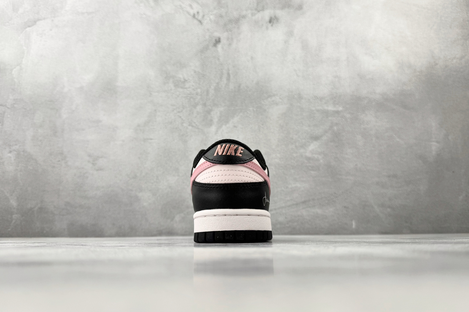 定制球鞋 Nike Dunk 粉墨序曲 黑白粉 BP1228-173 定制球鞋 Nike Dunk 粉墨序曲 黑白粉 BP1228-173