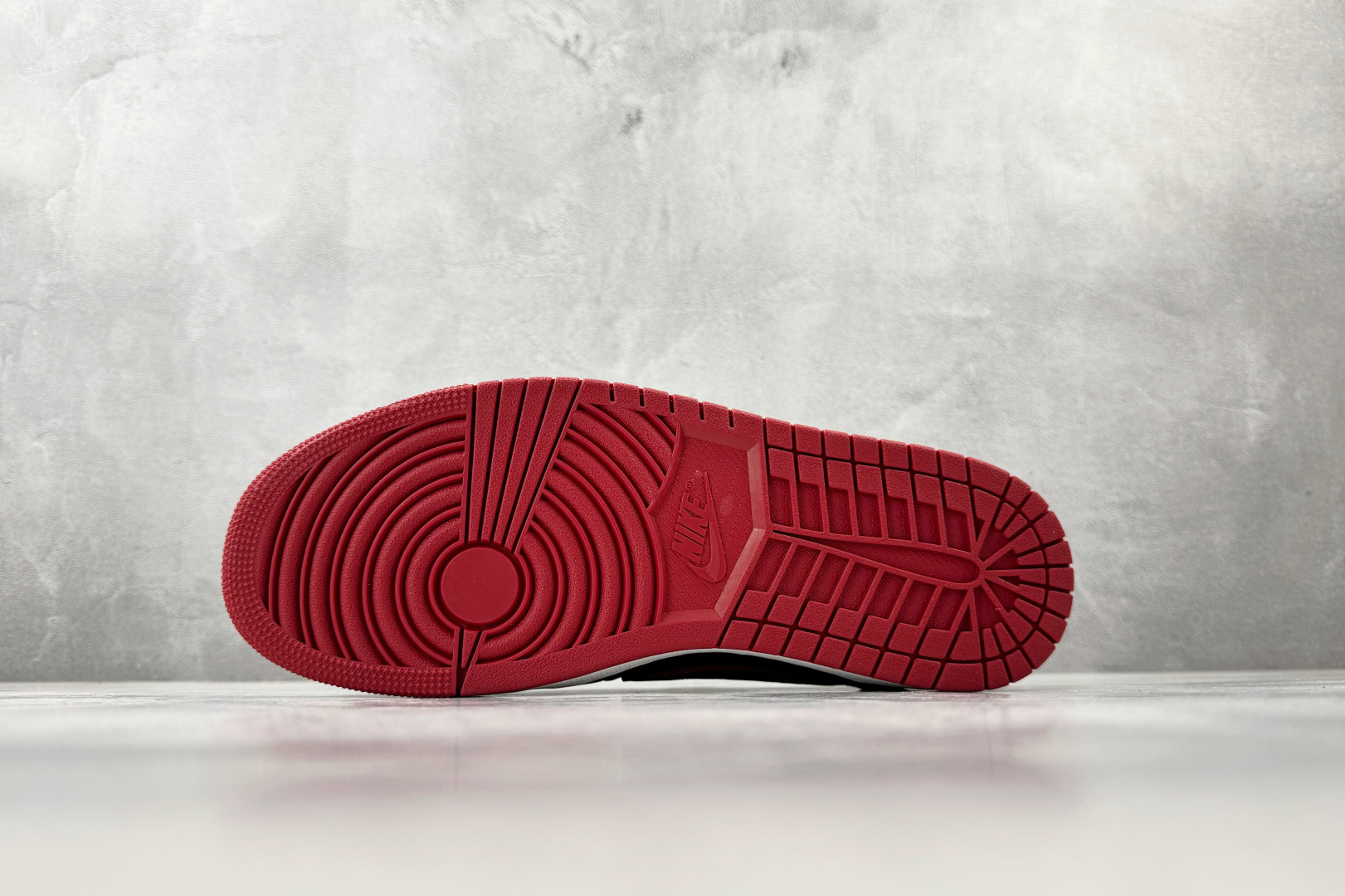 全新工厂开发 Jordan Air Jordan 1 Retro OG”Banned”黑红白 IW6276-001 全新工厂开发 Jordan Air Jordan 1 Retro OG”Banned”黑红白 IW6276-001
