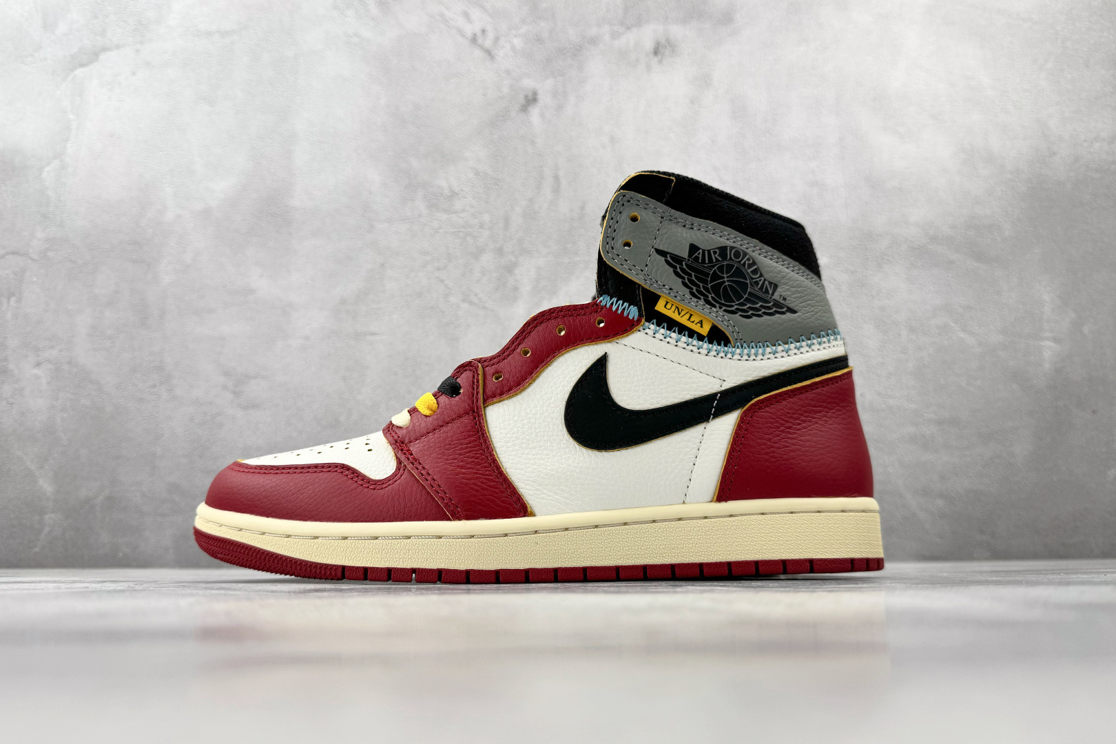 全新工厂开发 Union x Jordan Air Jordan 1 白红灰 HV8563-600