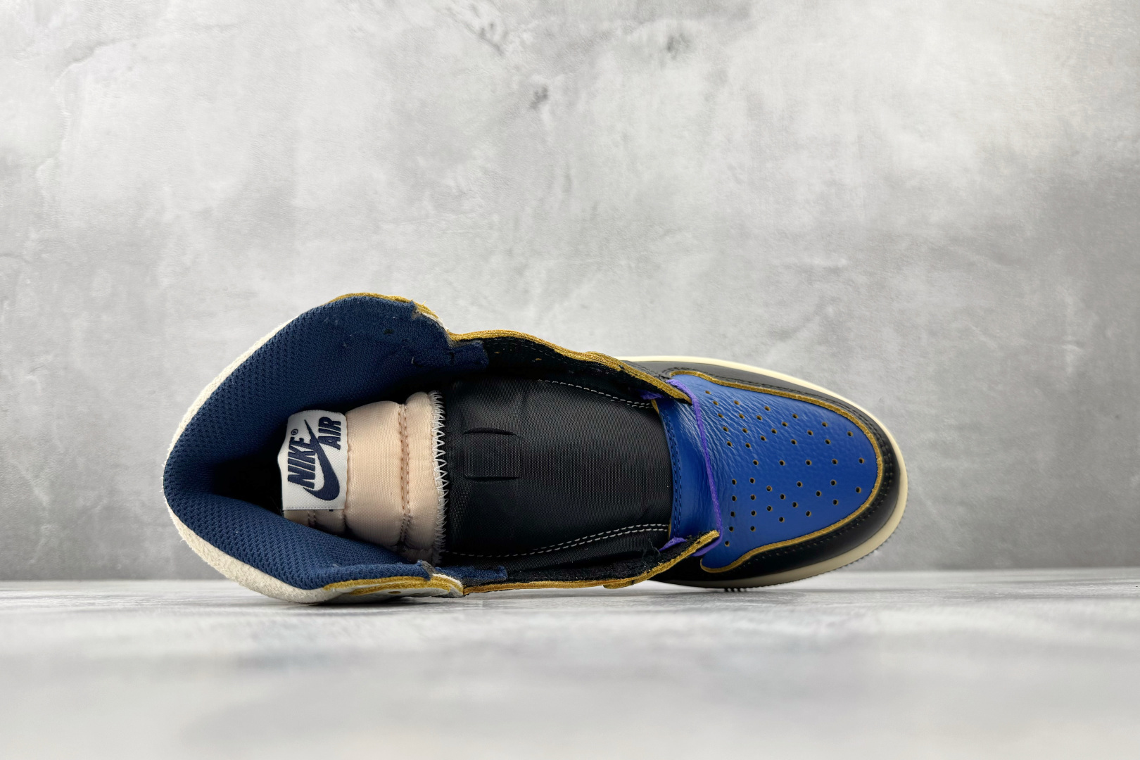 Union x Fragment Design × Jordan Air Jordan 1 High SP Royal 黑白蓝 IO7847-001 Union x Fragment Design × Jordan Air Jordan 1 High SP Royal 黑白蓝 IO7847-001