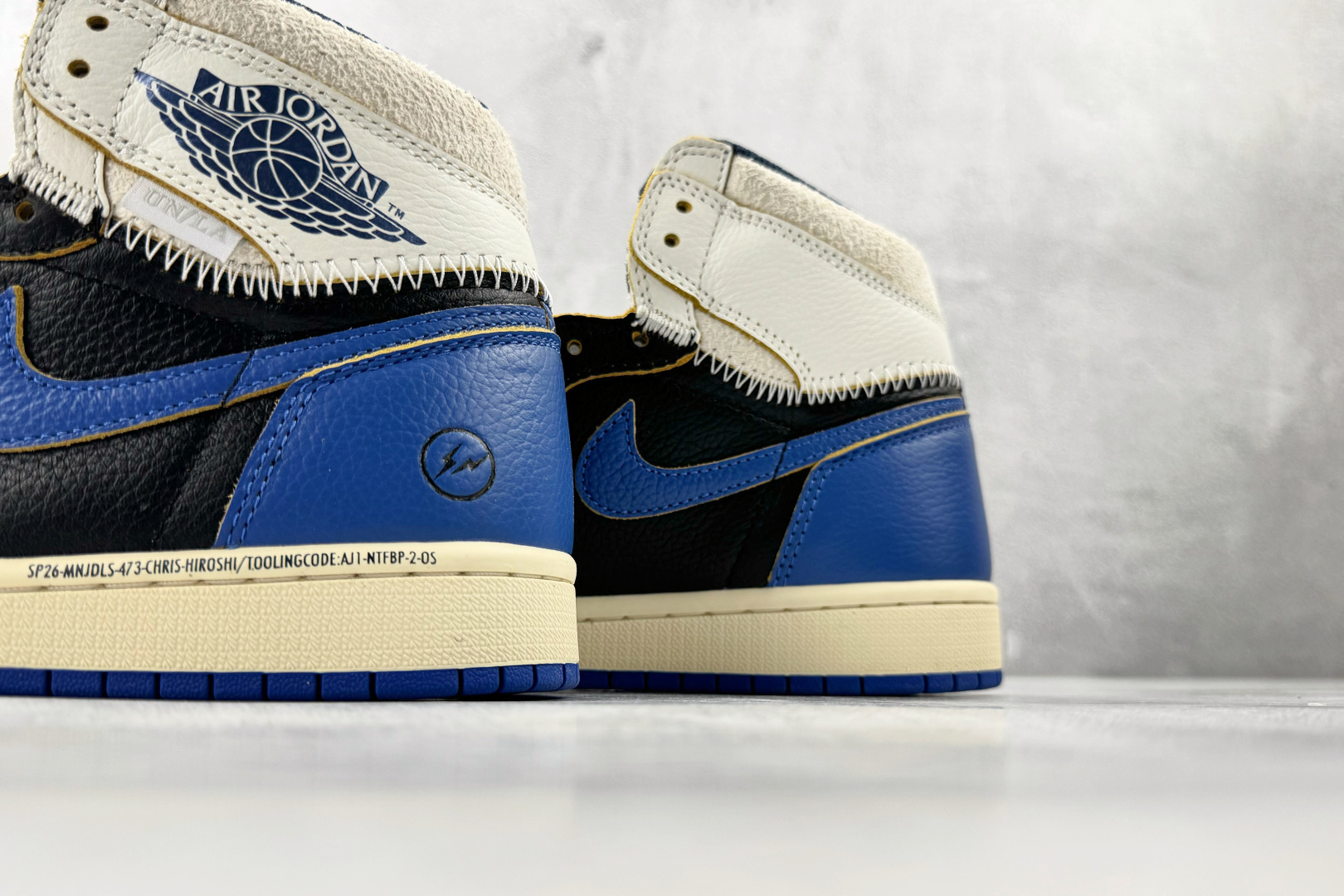 Union x Fragment Design × Jordan Air Jordan 1 High SP Royal 黑白蓝 IO7847-001 Union x Fragment Design × Jordan Air Jordan 1 High SP Royal 黑白蓝 IO7847-001