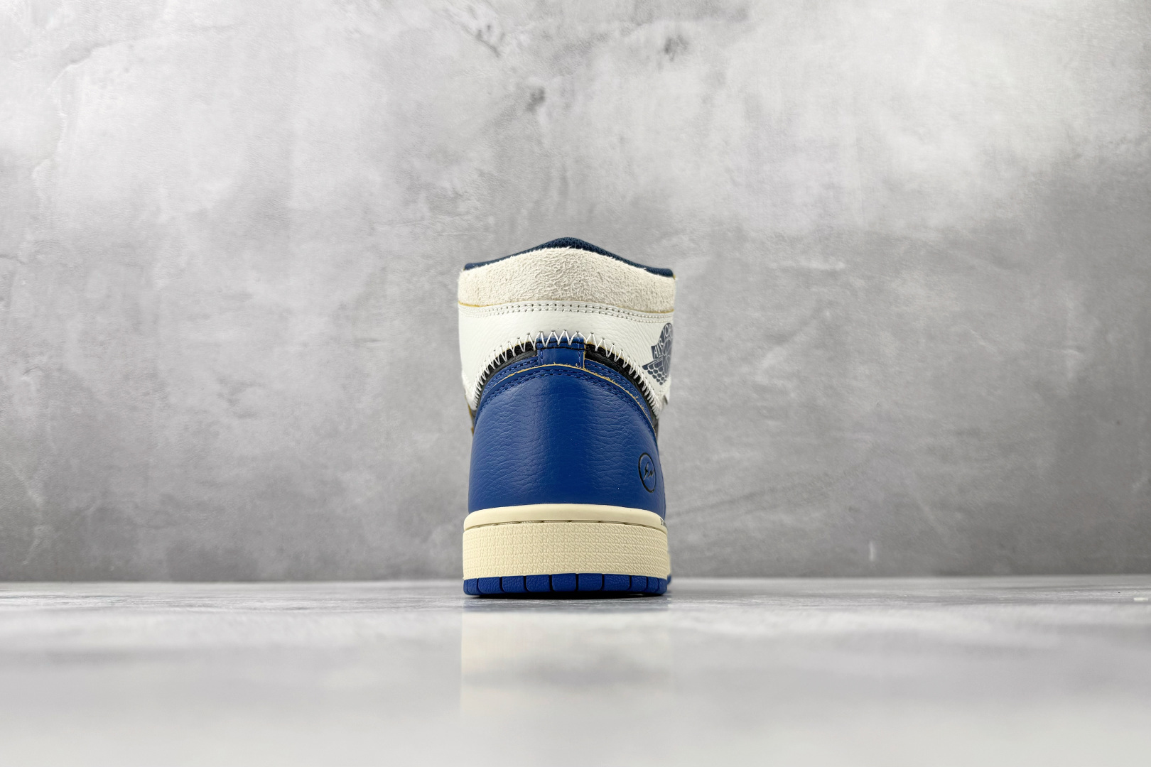 Union x Fragment Design × Jordan Air Jordan 1 High SP Royal 黑白蓝 IO7847-001 Union x Fragment Design × Jordan Air Jordan 1 High SP Royal 黑白蓝 IO7847-001