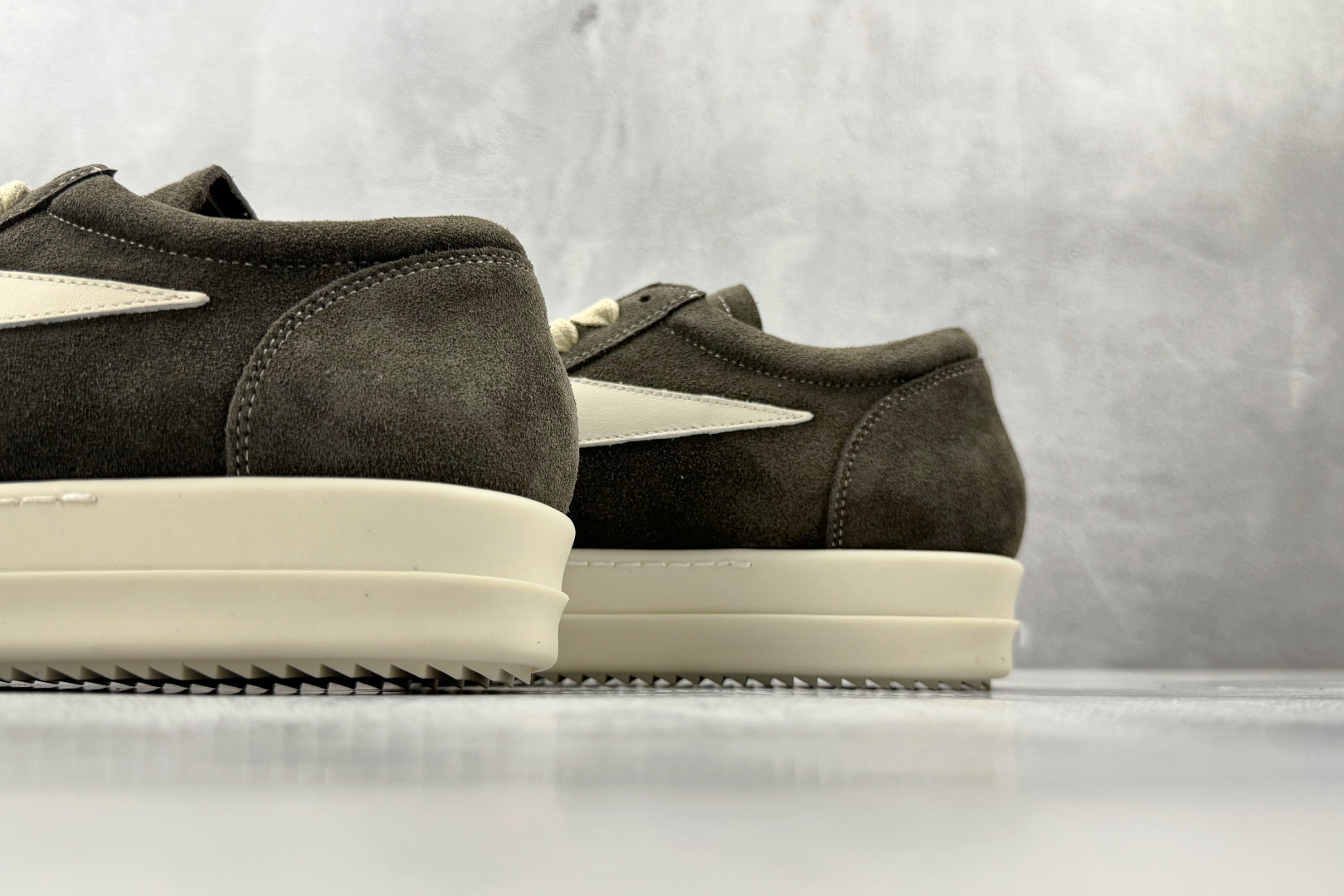370 RICK OWENS/RO 淡褐色 RU02B2897 LPOLVS