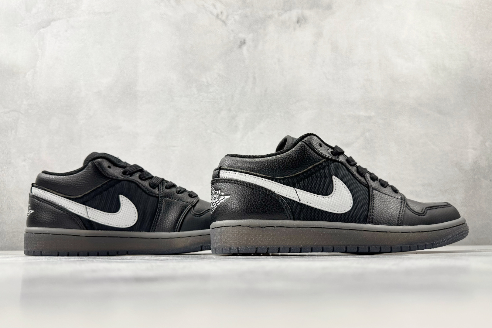 平台爆款 Jordan Air Jordan 1 Low 黑色 HV5968-001 平台爆款 Jordan Air Jordan 1 Low 黑色 HV5968-001