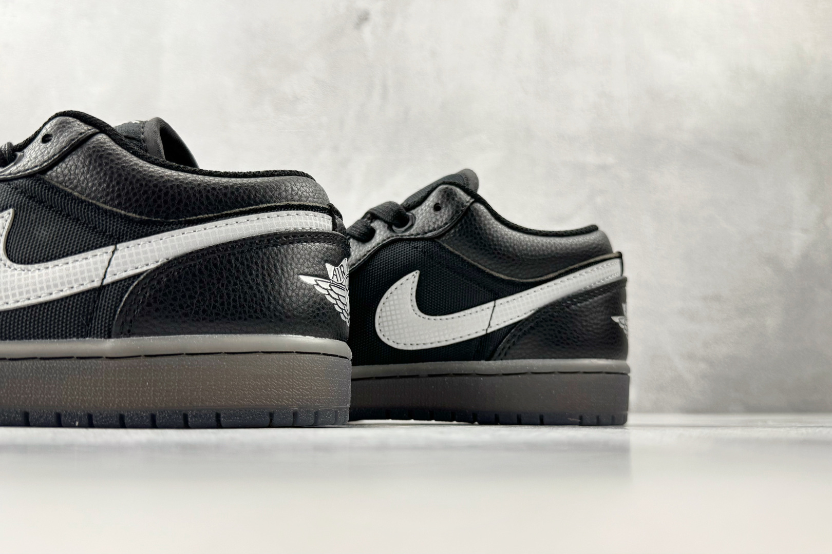 平台爆款 Jordan Air Jordan 1 Low 黑色 HV5968-001 平台爆款 Jordan Air Jordan 1 Low 黑色 HV5968-001