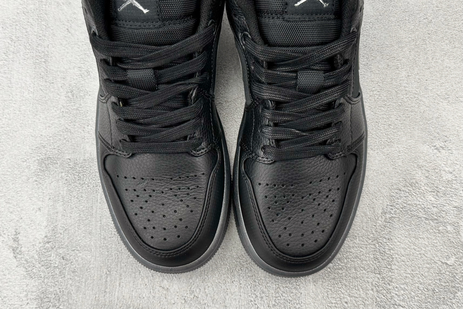平台爆款 Jordan Air Jordan 1 Low 黑色 HV5968-001 平台爆款 Jordan Air Jordan 1 Low 黑色 HV5968-001