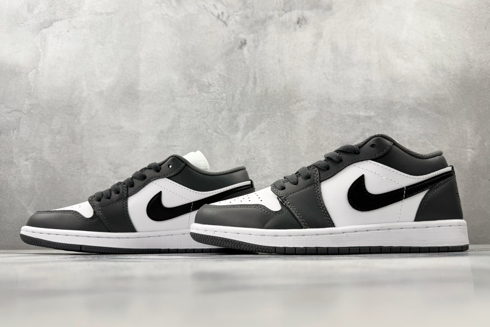 平台爆款 Jordan Air Jordan 1 Low 灰色 553558-152 平台爆款 Jordan Air Jordan 1 Low 灰色 553558-152
