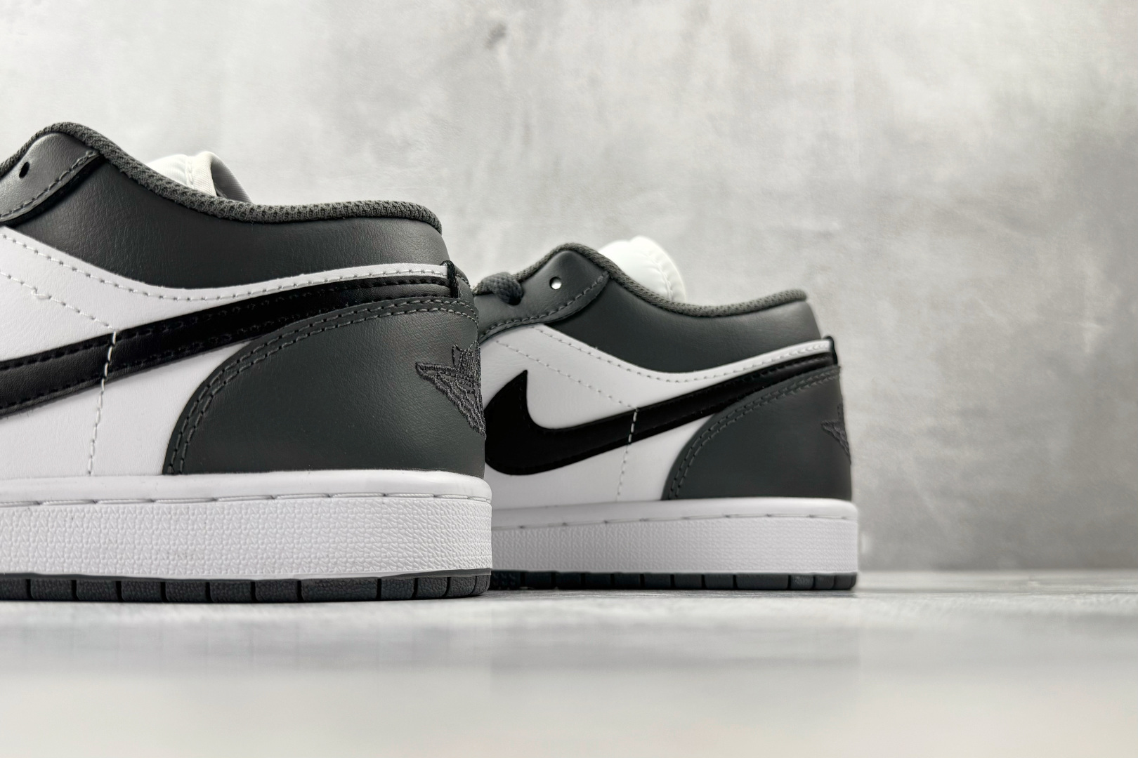 平台爆款 Jordan Air Jordan 1 Low 灰色 553558-152 平台爆款 Jordan Air Jordan 1 Low 灰色 553558-152