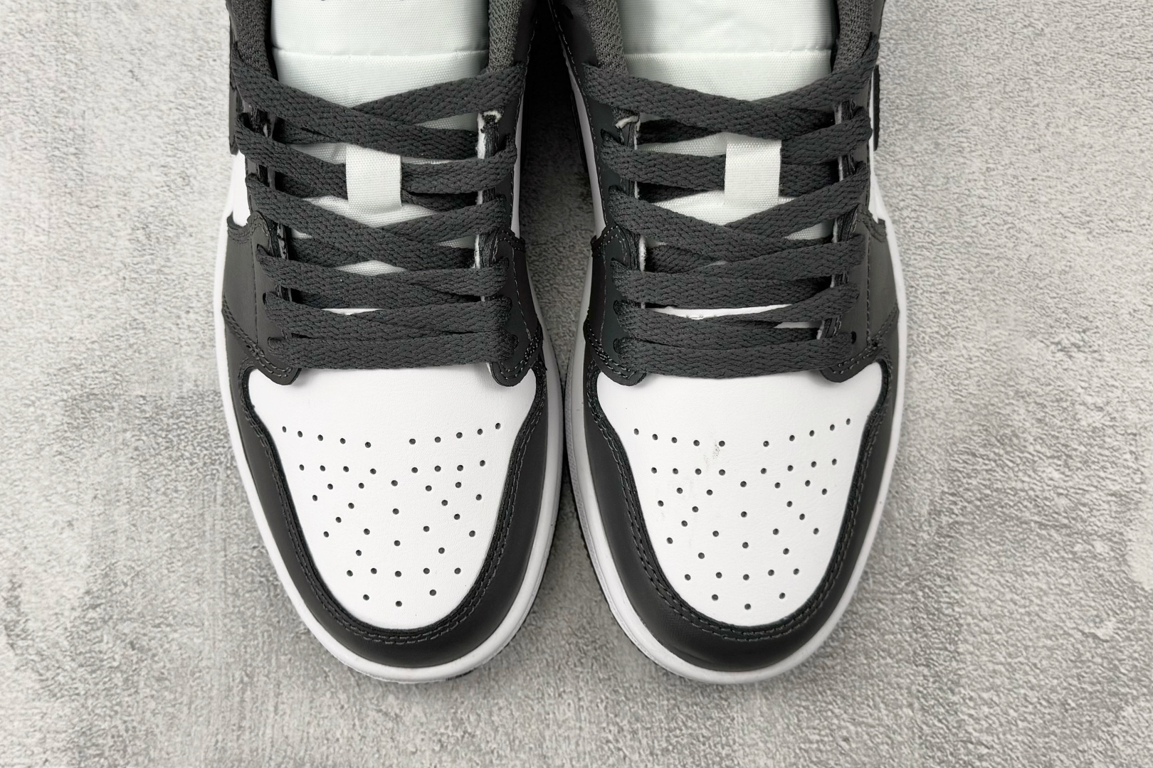 平台爆款 Jordan Air Jordan 1 Low 灰色 553558-152 平台爆款 Jordan Air Jordan 1 Low 灰色 553558-152