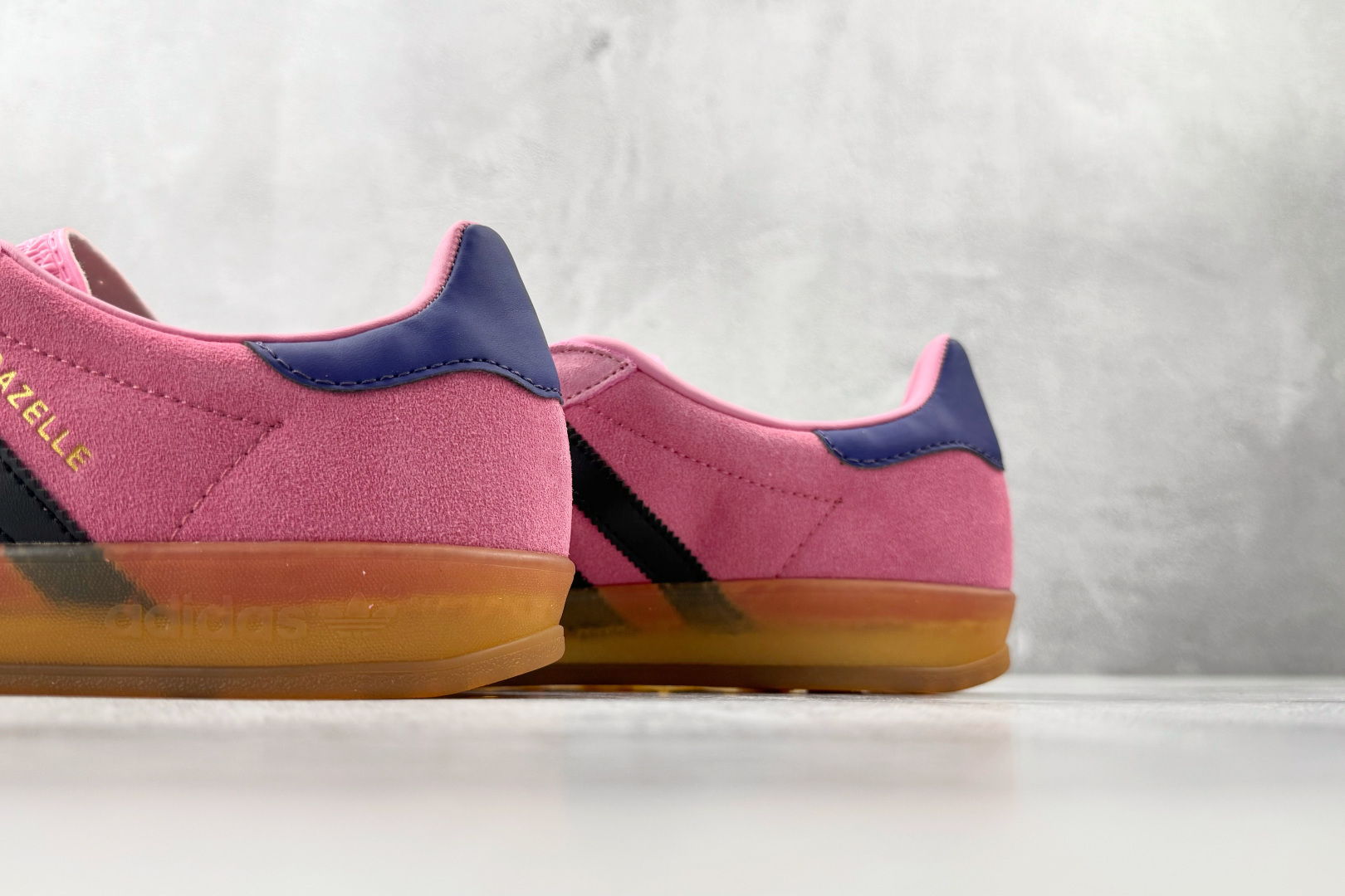 adidas originals GAZELLE INDOOR 粉黑 IE7002 adidas originals GAZELLE INDOOR 粉黑 IE7002
