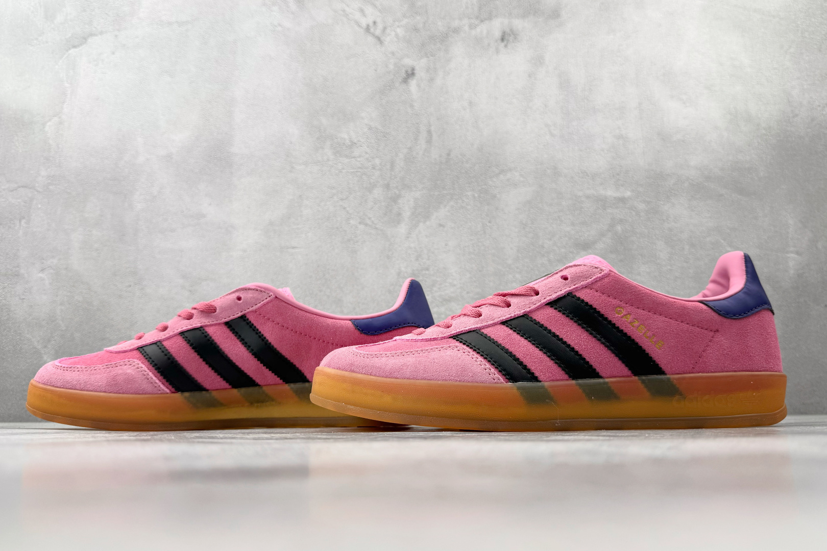 adidas originals GAZELLE INDOOR 粉黑 IE7002 adidas originals GAZELLE INDOOR 粉黑 IE7002