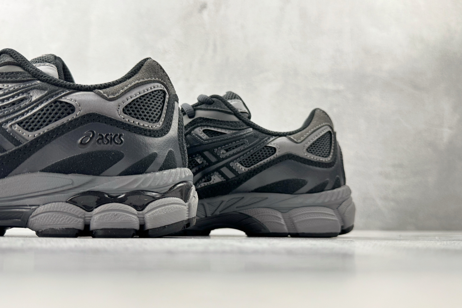 XP 平台专供 ASICS GEL-NYC系列 黑色货号：1201A789-020尺码：36 36.5 