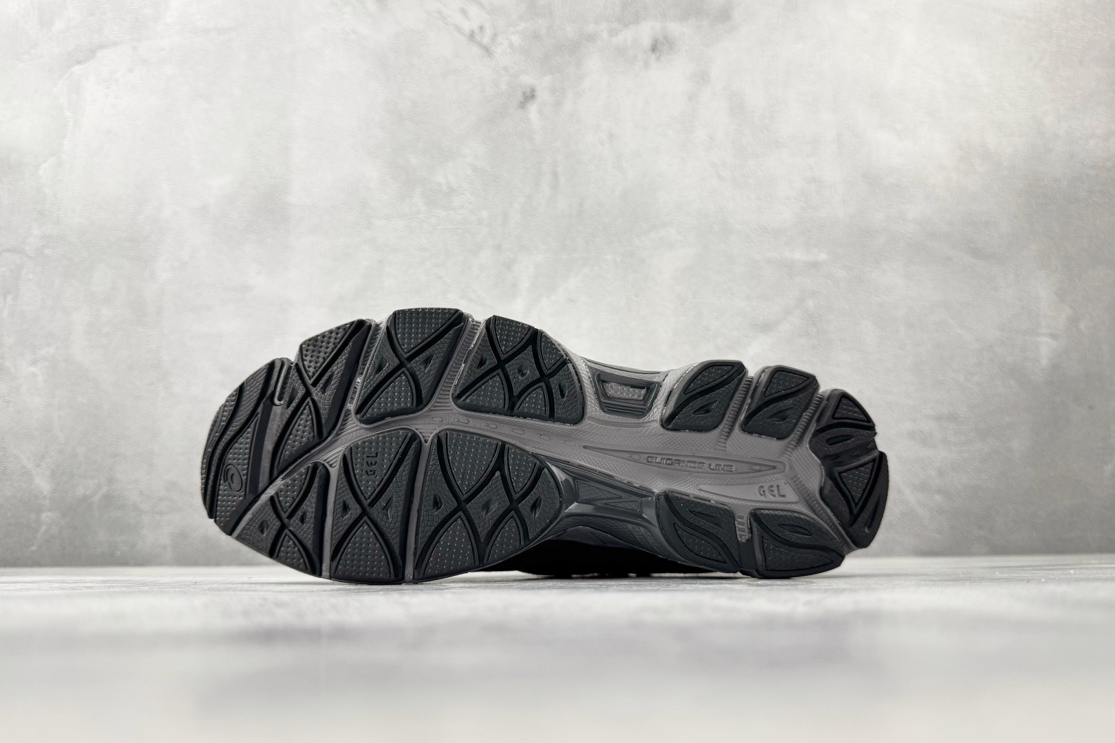 XP 平台专供 ASICS GEL-NYC系列 黑色货号：1201A789-020尺码：36 36.5 