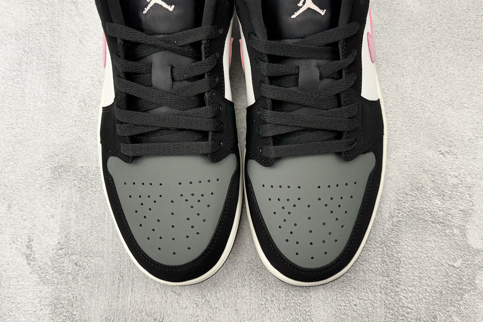 200 综合版 Jordan Air Jordan 1 黑白粉 II3788-003