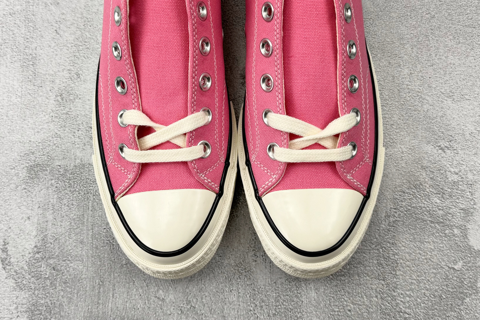 Converse Chuck 70 all star chuck hi 经典常青款 低帮 帆布鞋 男女同款 粉色 172681C-Top High Quatity Cheap Sneakers Fashion Clothing Clothes Bags handbags Shoes of all Brand wholesale With The best Quality And Beautiful Price from China Factory Chinese suppliers wholesaler seller Converse Chuck 70 all star chuck hi 经典常青款 低帮 帆布鞋 男女同款 粉色 172681C