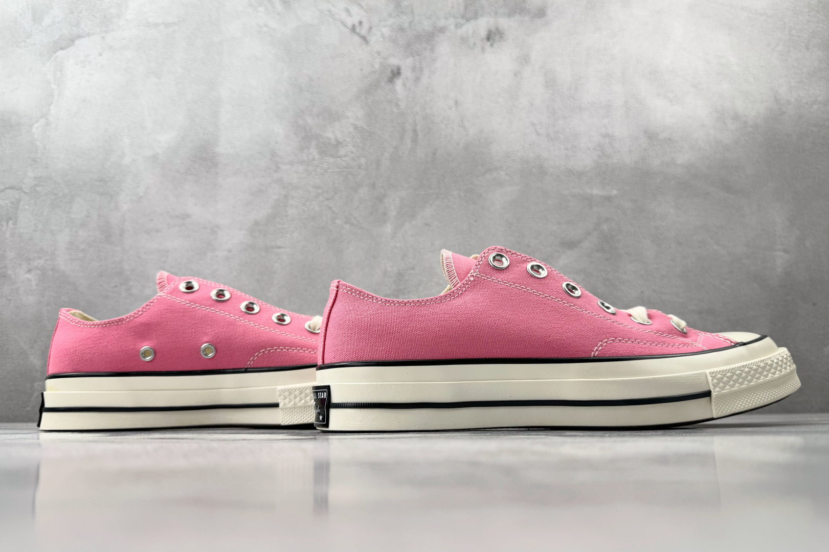 Converse Chuck 70 all star chuck hi 经典常青款 低帮 帆布鞋 男女同款 粉色 172681C-Top High Quatity Cheap Sneakers Fashion Clothing Clothes Bags handbags Shoes of all Brand wholesale With The best Quality And Beautiful Price from China Factory Chinese suppliers wholesaler seller Converse Chuck 70 all star chuck hi 经典常青款 低帮 帆布鞋 男女同款 粉色 172681C