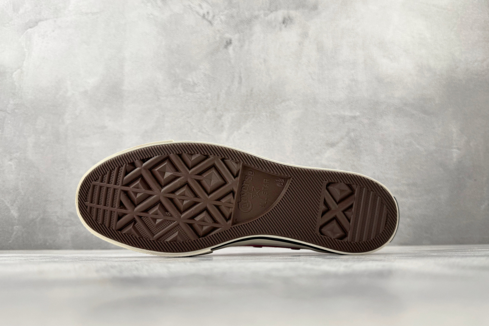 Converse Chuck 70 all star chuck hi 经典常青款 低帮 帆布鞋 男女同款 粉色 172681C-Top High Quatity Cheap Sneakers Fashion Clothing Clothes Bags handbags Shoes of all Brand wholesale With The best Quality And Beautiful Price from China Factory Chinese suppliers wholesaler seller Converse Chuck 70 all star chuck hi 经典常青款 低帮 帆布鞋 男女同款 粉色 172681C