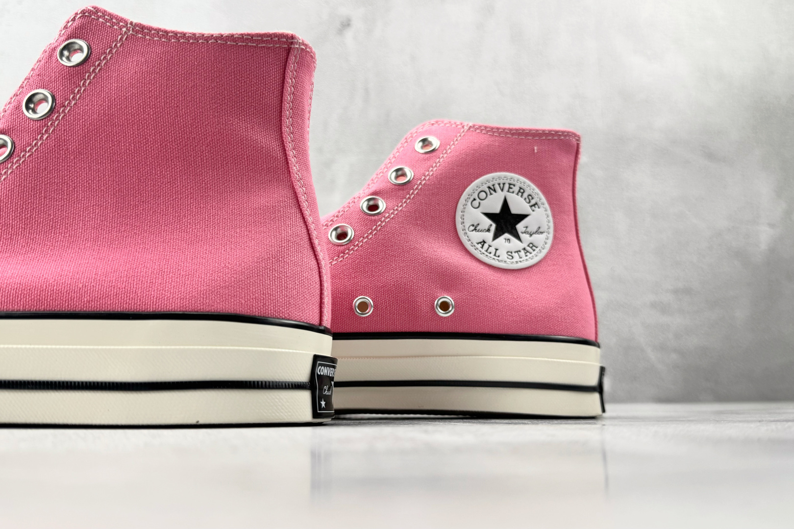 Converse Chuck 70 all star chuck hi 经典常青款 高帮 帆布鞋 男女同款 粉色 172678C-Top High Quatity Cheap Sneakers Fashion Clothing Clothes Bags handbags Shoes of all Brand wholesale With The best Quality And Beautiful Price from China Factory Chinese suppliers wholesaler seller Converse Chuck 70 all star chuck hi 经典常青款 高帮 帆布鞋 男女同款 粉色 172678C