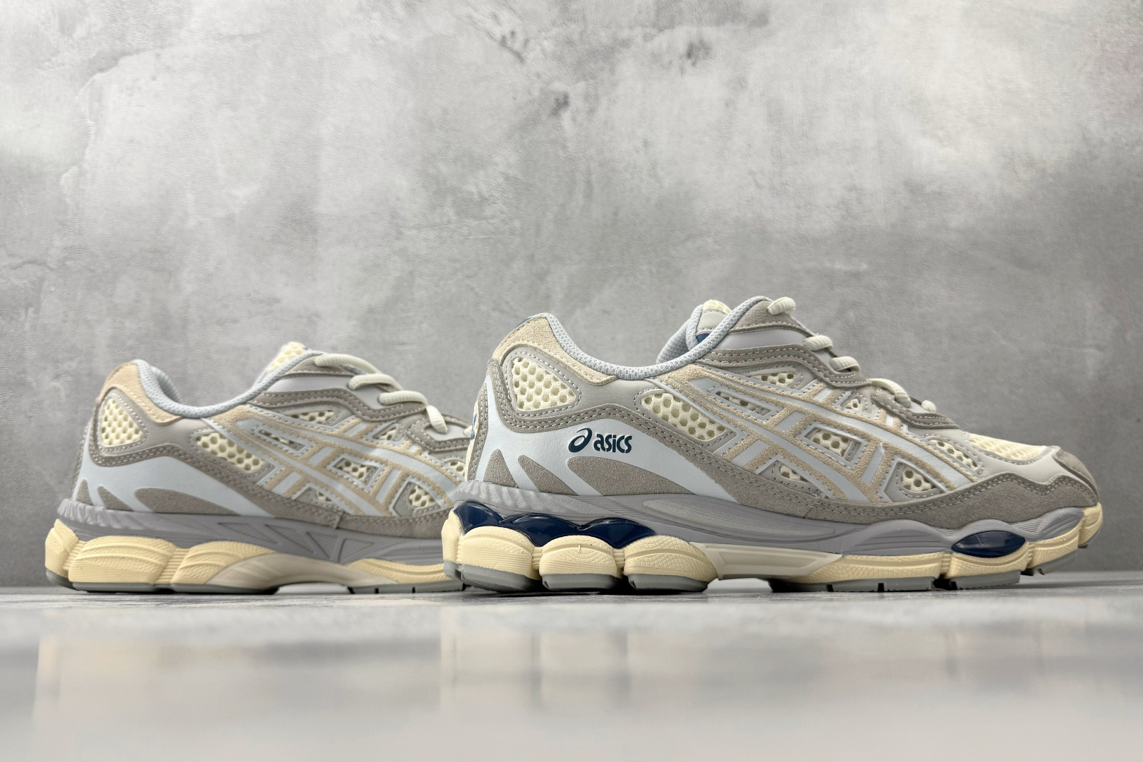 XP 平台专供 ASICS GEL-NYC系列 米灰色货号：1203A372-600尺码：36 36.5