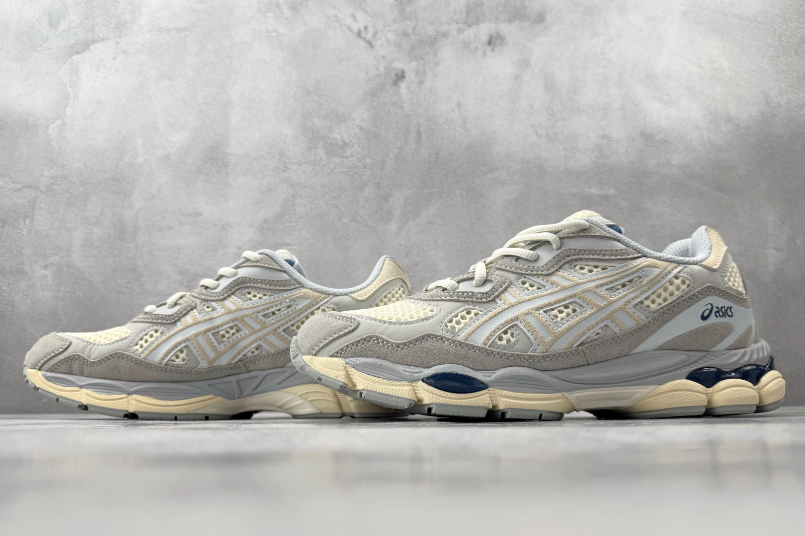 XP 平台专供 ASICS GEL-NYC系列 米灰色货号：1203A372-600尺码：36 36.5