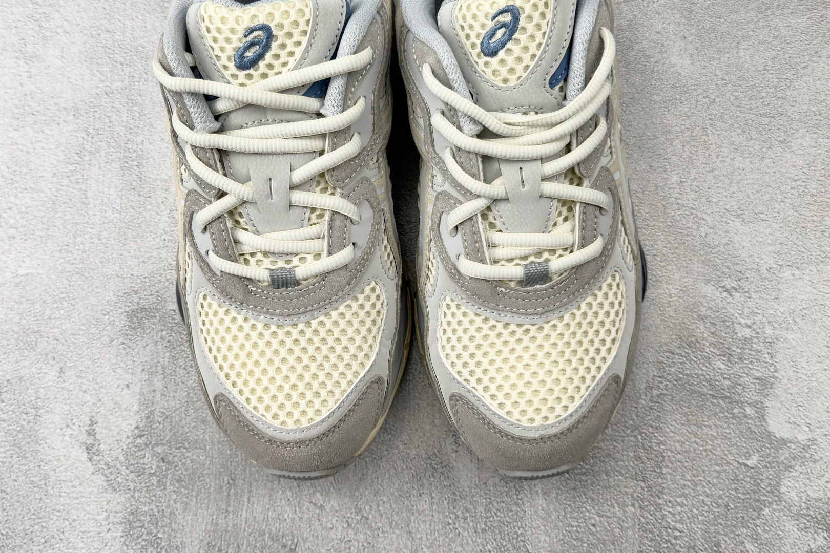 XP 平台专供 ASICS GEL-NYC系列 米灰色货号：1203A372-600尺码：36 36.5