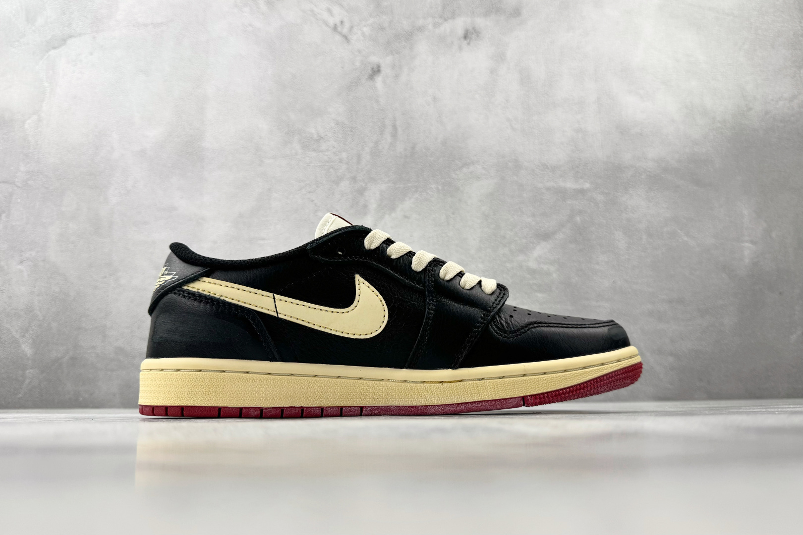 顶级Nigel Sylvester x Jordan Air Jordan 1 Retro Low Nitro ”Better With Time” 白黑红 IB8958-001