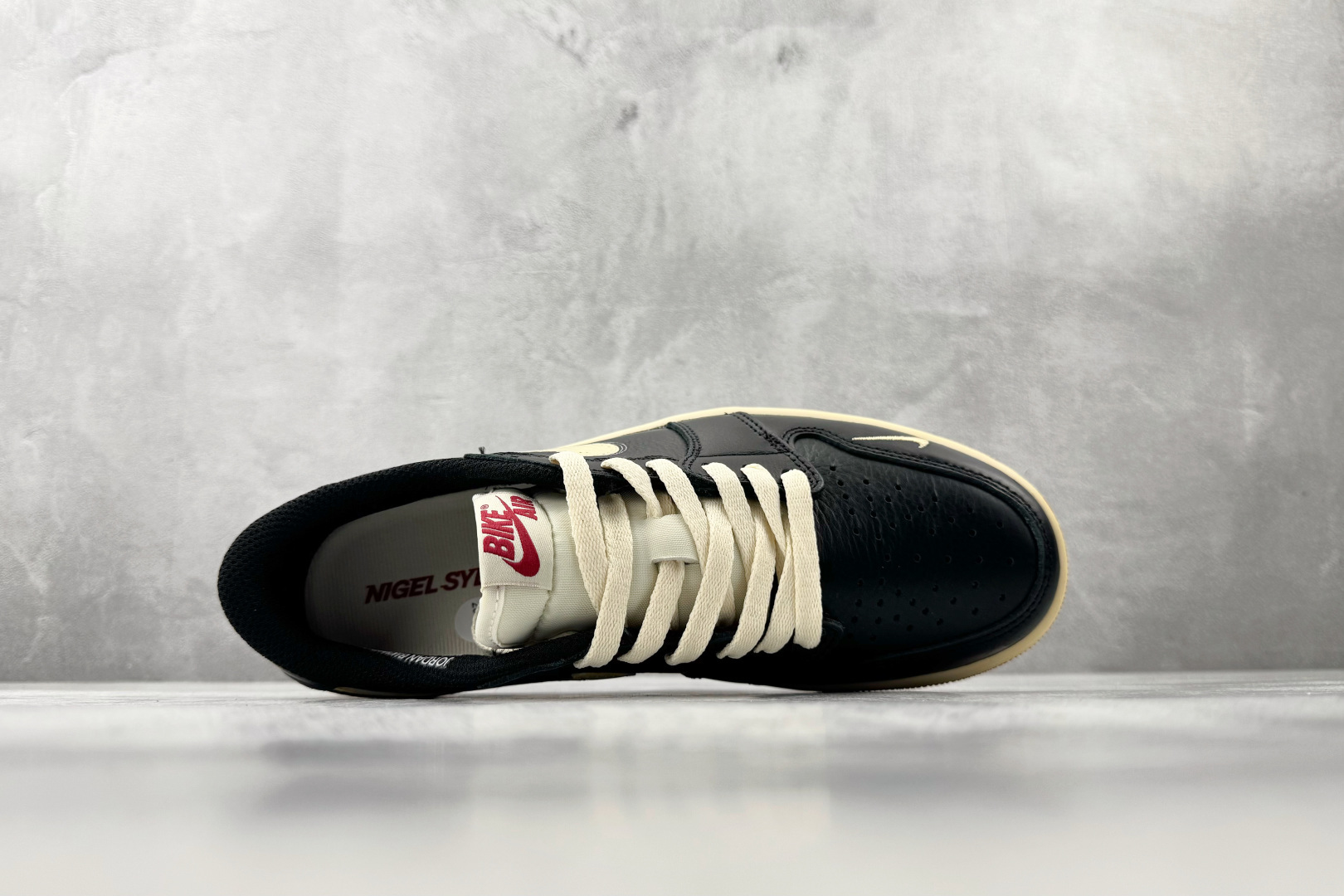 顶级Nigel Sylvester x Jordan Air Jordan 1 Retro Low Nitro ”Better With Time” 白黑红 IB8958-001