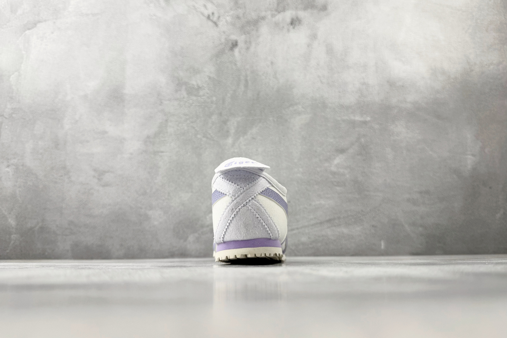 Onitsuka Tiger鬼塚虎 MEXICO 66 帆布 白紫色货号：1183B772-101尺码：