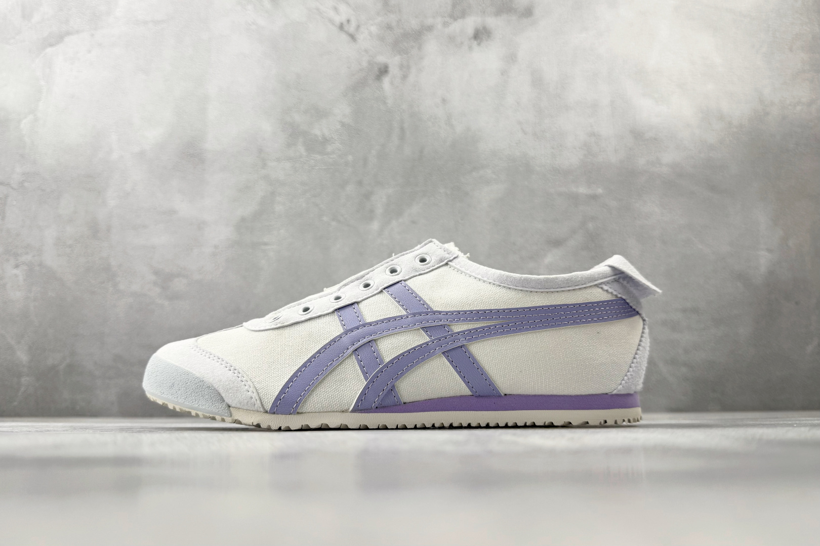 Onitsuka Tiger鬼塚虎 MEXICO 66 帆布 白紫色货号：1183B772-101尺码：