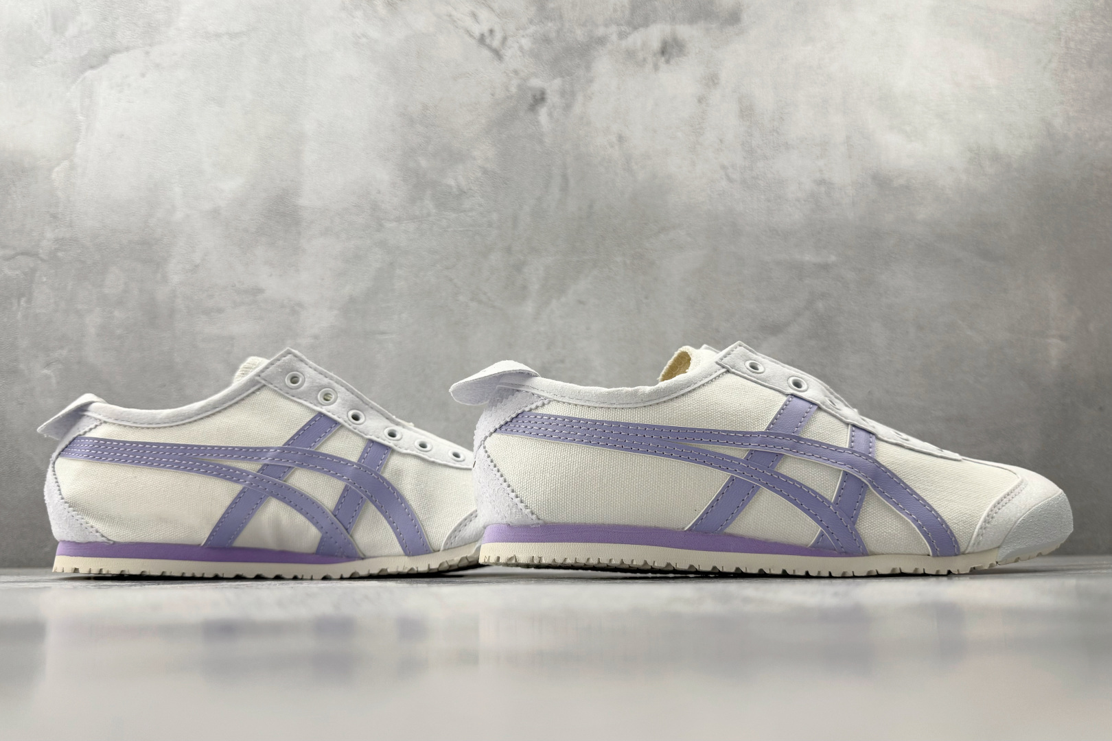 Onitsuka Tiger鬼塚虎 MEXICO 66 帆布 白紫色货号：1183B772-101尺码：