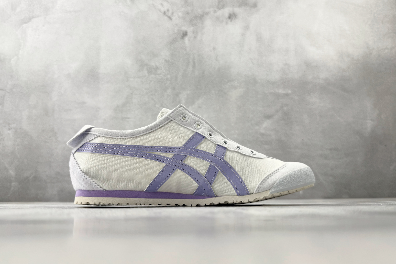 Onitsuka Tiger鬼塚虎 MEXICO 66 帆布 白紫色货号：1183B772-101尺码：