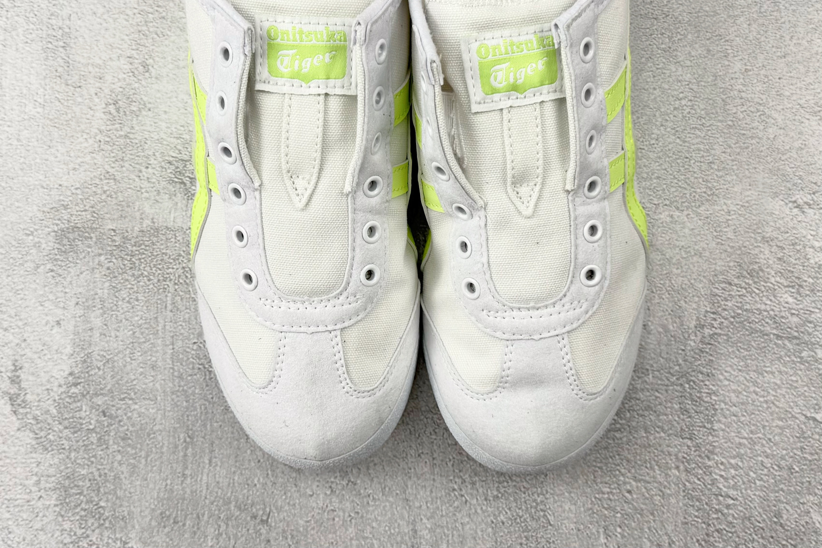 Onitsuka Tiger鬼塚虎 MEXICO 66 帆布 浅绿白货号：1183B772-102尺码：