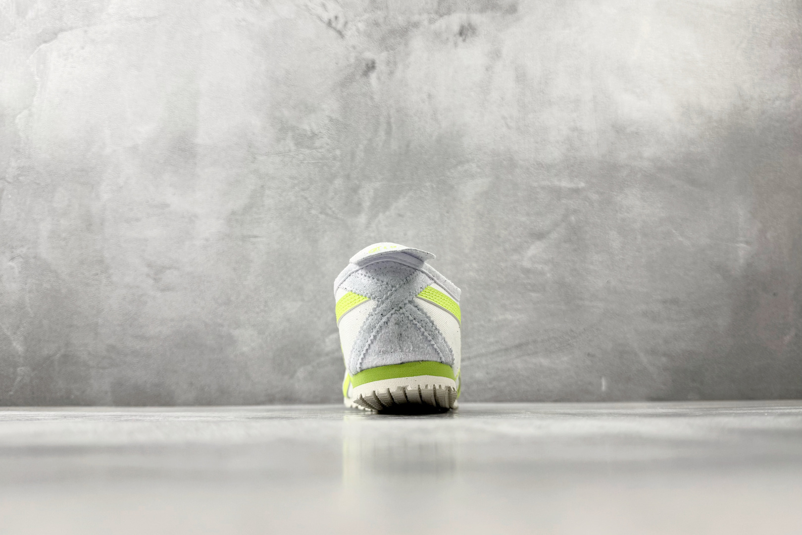 Onitsuka Tiger鬼塚虎 MEXICO 66 帆布 浅绿白货号：1183B772-102尺码：