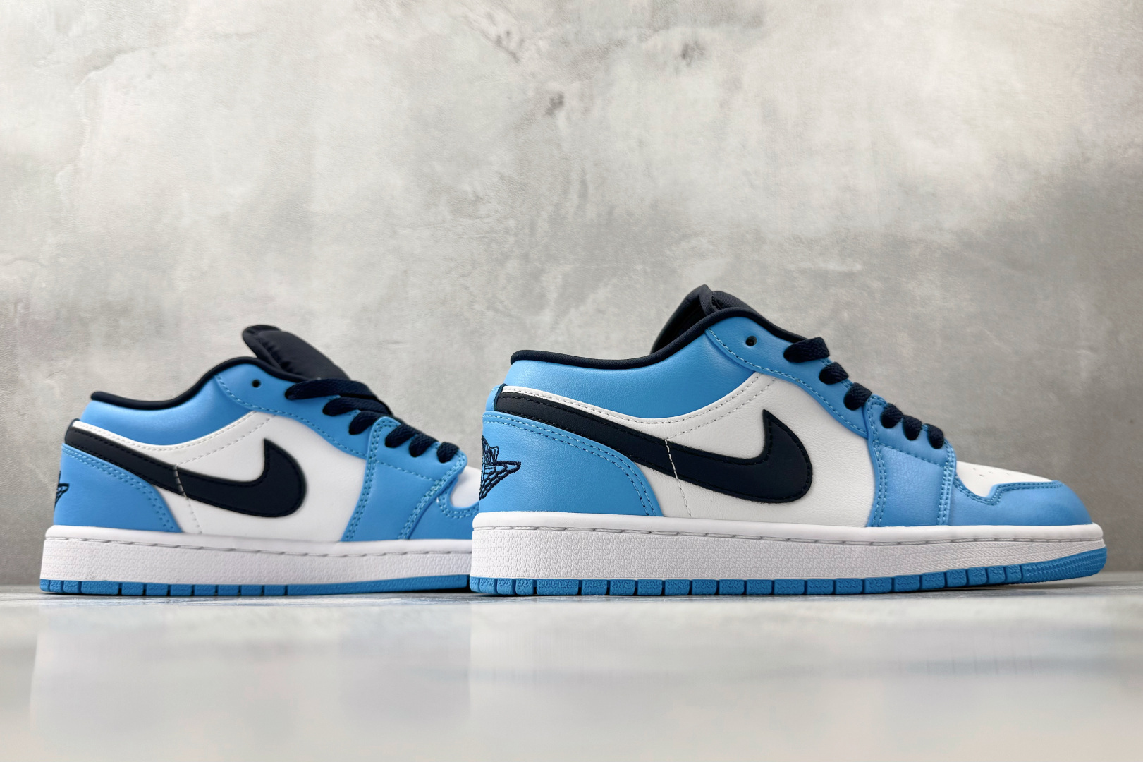 平台爆款 Jordan Air Jordan 1 low ”unc” 北卡蓝 553558-144-Top High Quatity Cheap Sneakers Fashion Clothing Clothes Bags handbags Shoes of all Brand wholesale With The best Quality And Beautiful Price from China Factory Chinese suppliers wholesaler seller 平台爆款 Jordan Air Jordan 1 low ”unc” 北卡蓝 553558-144