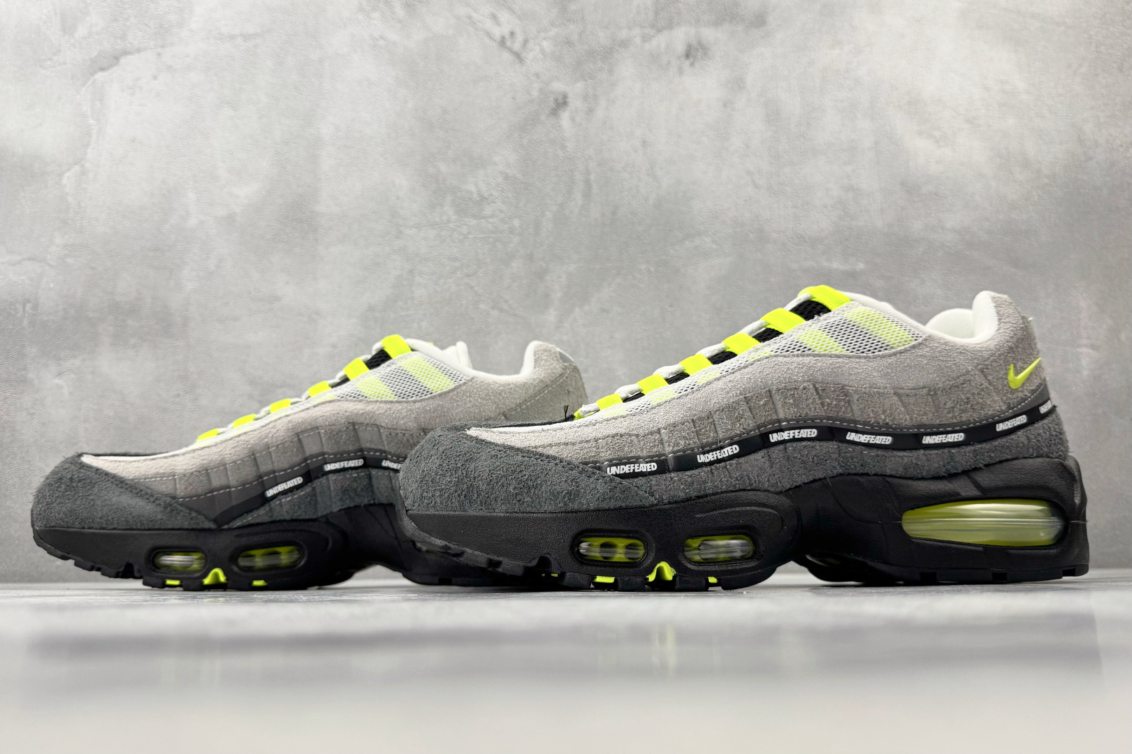 口碑神作 UNDEFEATED × Nike Air Max 95 纽约限定 灰绿 IB4523-004