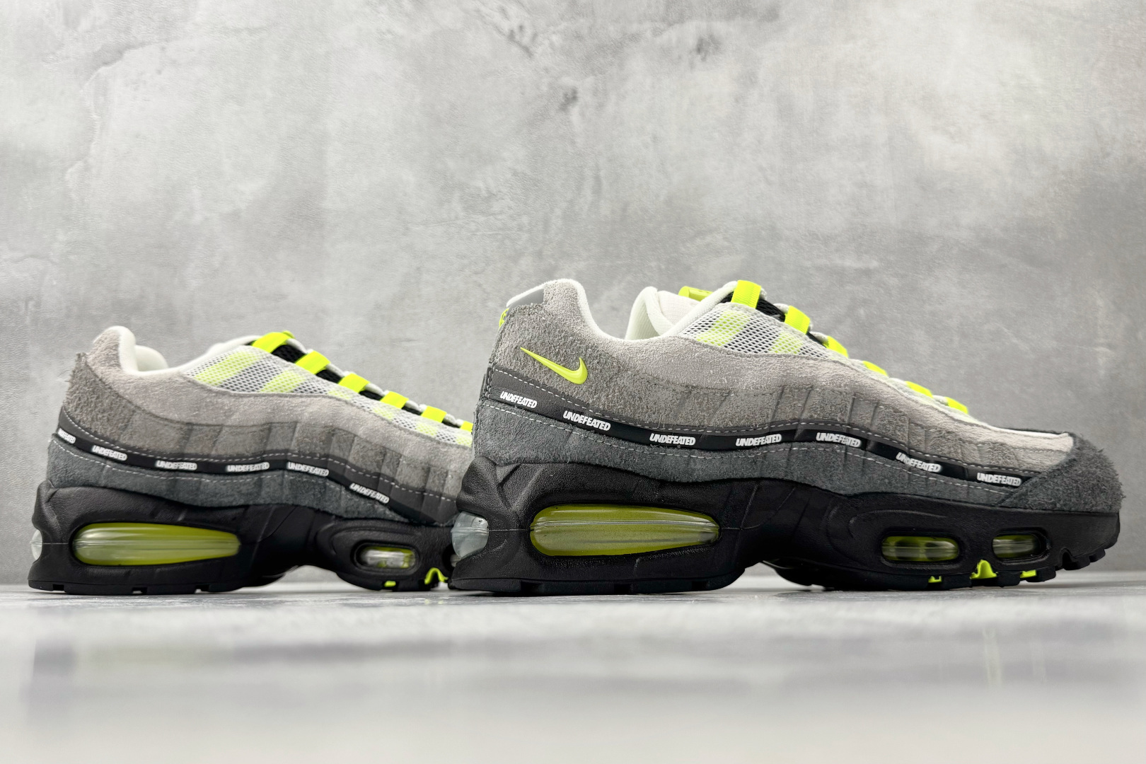 口碑神作 UNDEFEATED × Nike Air Max 95 纽约限定 灰绿 IB4523-004
