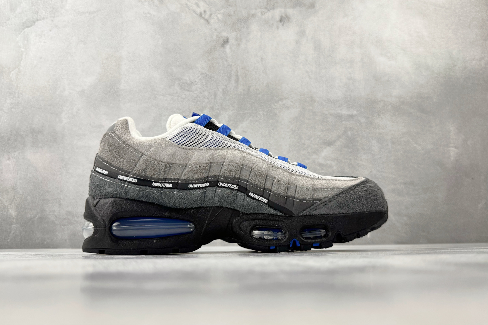 口碑神作 UNDEFEATED × Nike Air Max 95 灰色 IB4523-001-Top High Quatity Cheap Sneakers Fashion Clothing Clothes Bags handbags Shoes of all Brand wholesale With The best Quality And Beautiful Price from China Factory Chinese suppliers wholesaler seller 口碑神作 UNDEFEATED × Nike Air Max 95 灰色 IB4523-001