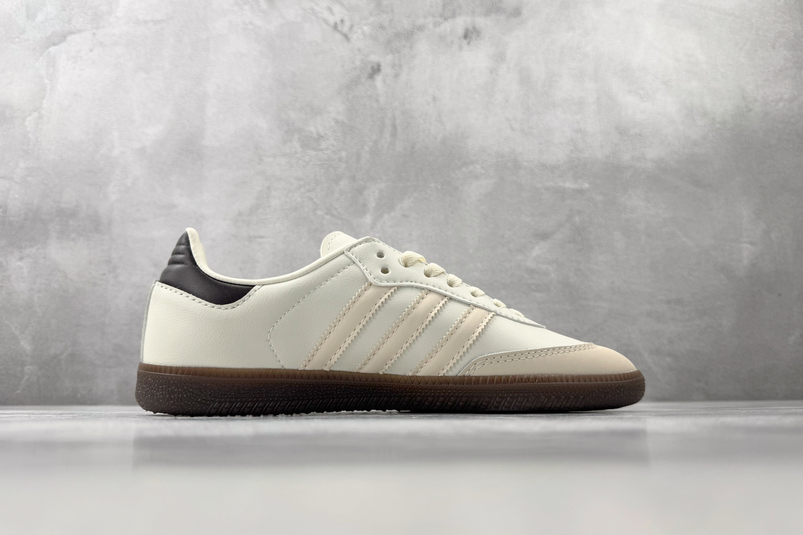 160 出口订单 adidas originals SAMBA 米色 IH6628-Chinese UA Cheap High Quatity Brand Clothes Bags handbags Sneakers wholesale wholesaler seller from China Factory suppliers Fashion Clothing Shoes best Quality Beautiful Price 160 出口订单 adidas originals SAMBA 米色 IH6628